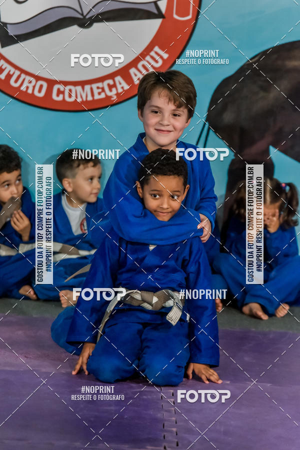 Buy your photos of the eventApresenta��o de Capoeira e Ju Jitsu 2019 on Fotop