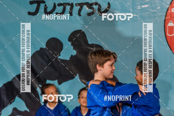 Buy your photos of the eventApresenta��o de Capoeira e Ju Jitsu 2019 on Fotop