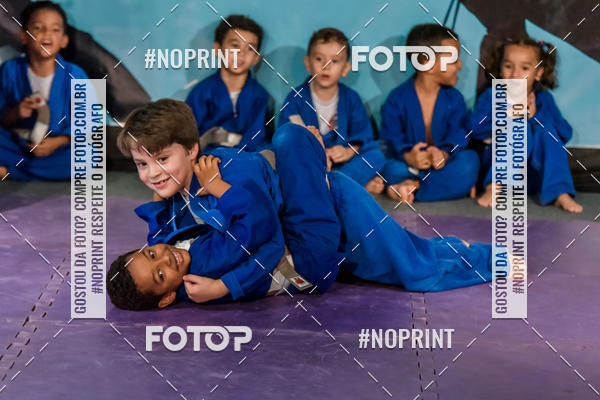 Buy your photos of the eventApresenta��o de Capoeira e Ju Jitsu 2019 on Fotop