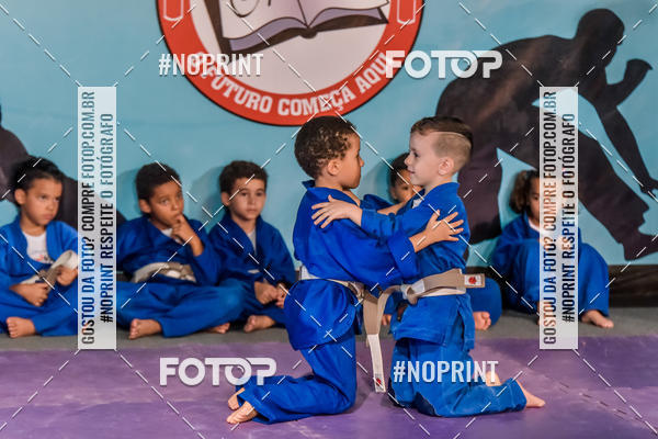 Buy your photos of the eventApresenta��o de Capoeira e Ju Jitsu 2019 on Fotop