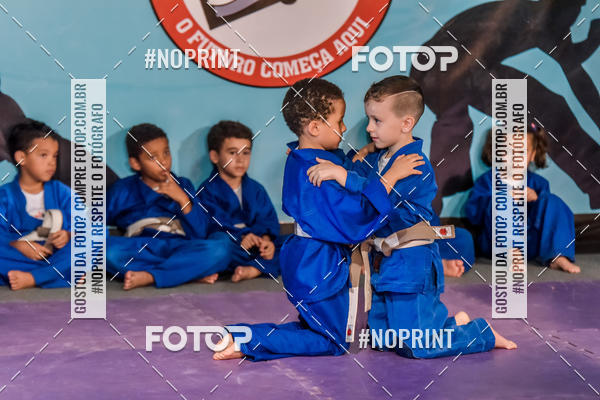 Buy your photos of the eventApresenta��o de Capoeira e Ju Jitsu 2019 on Fotop