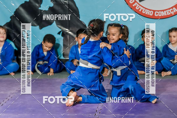 Buy your photos of the eventApresenta��o de Capoeira e Ju Jitsu 2019 on Fotop