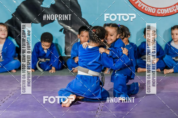 Buy your photos of the eventApresenta��o de Capoeira e Ju Jitsu 2019 on Fotop