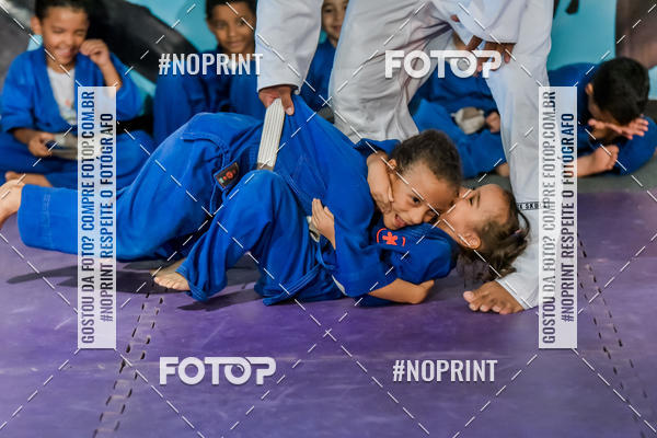 Buy your photos of the eventApresenta��o de Capoeira e Ju Jitsu 2019 on Fotop