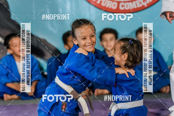 Buy your photos of the eventApresenta��o de Capoeira e Ju Jitsu 2019 on Fotop