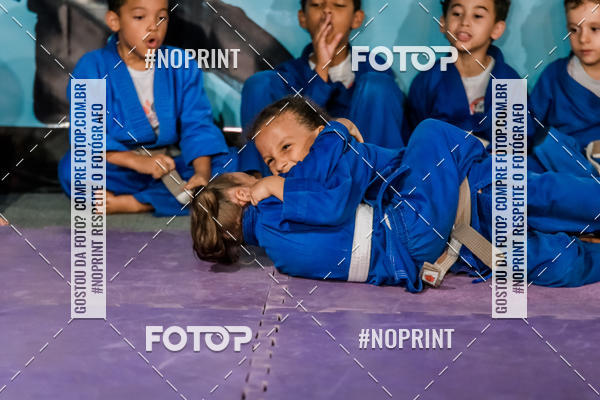 Buy your photos of the eventApresenta��o de Capoeira e Ju Jitsu 2019 on Fotop