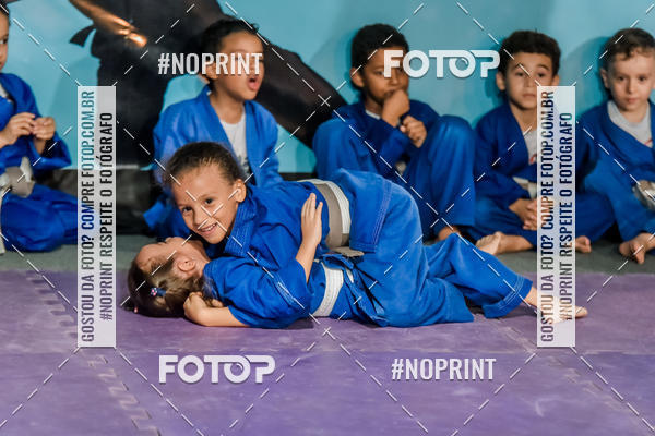 Buy your photos of the eventApresenta��o de Capoeira e Ju Jitsu 2019 on Fotop