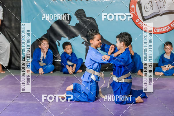 Buy your photos of the eventApresenta��o de Capoeira e Ju Jitsu 2019 on Fotop