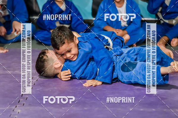 Buy your photos of the eventApresenta��o de Capoeira e Ju Jitsu 2019 on Fotop