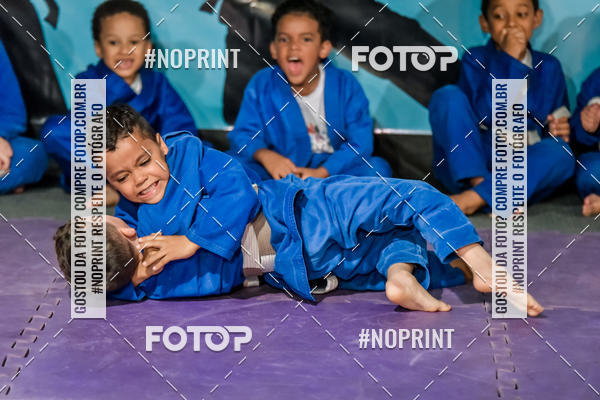 Buy your photos of the eventApresenta��o de Capoeira e Ju Jitsu 2019 on Fotop