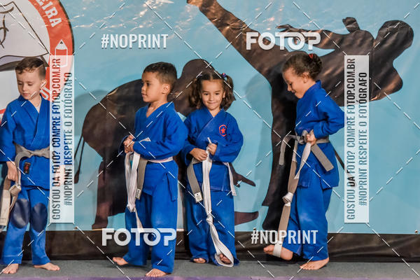 Buy your photos of the eventApresenta��o de Capoeira e Ju Jitsu 2019 on Fotop
