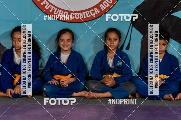 Buy your photos of the eventApresenta��o de Capoeira e Ju Jitsu 2019 on Fotop