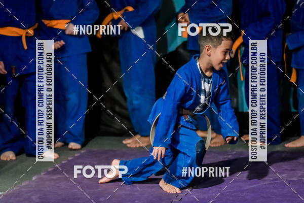 Buy your photos of the eventApresenta��o de Capoeira e Ju Jitsu 2019 on Fotop