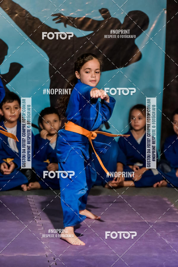 Buy your photos of the eventApresenta��o de Capoeira e Ju Jitsu 2019 on Fotop