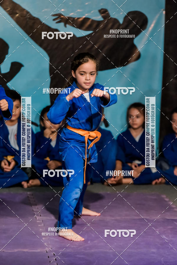 Buy your photos of the eventApresenta��o de Capoeira e Ju Jitsu 2019 on Fotop