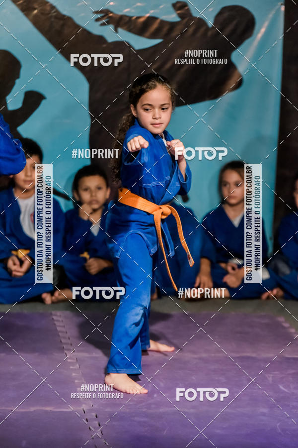 Buy your photos of the eventApresenta��o de Capoeira e Ju Jitsu 2019 on Fotop