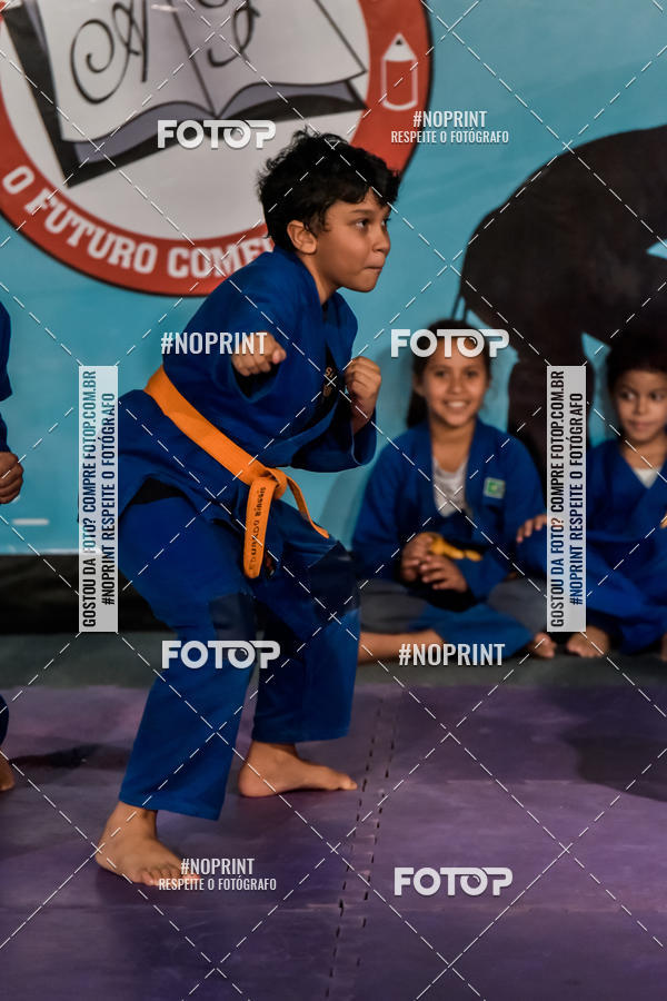 Buy your photos of the eventApresenta��o de Capoeira e Ju Jitsu 2019 on Fotop