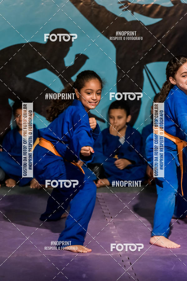 Buy your photos of the eventApresenta��o de Capoeira e Ju Jitsu 2019 on Fotop