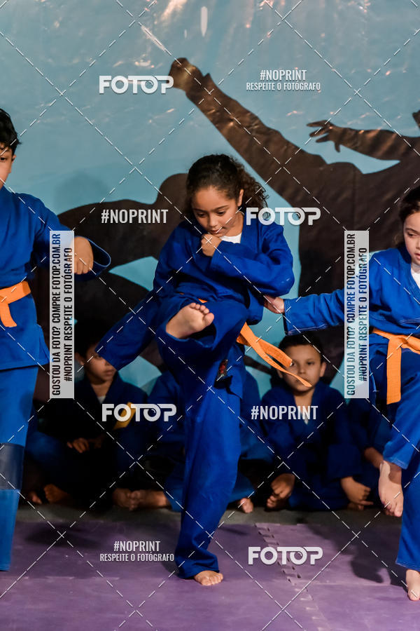 Buy your photos of the eventApresenta��o de Capoeira e Ju Jitsu 2019 on Fotop
