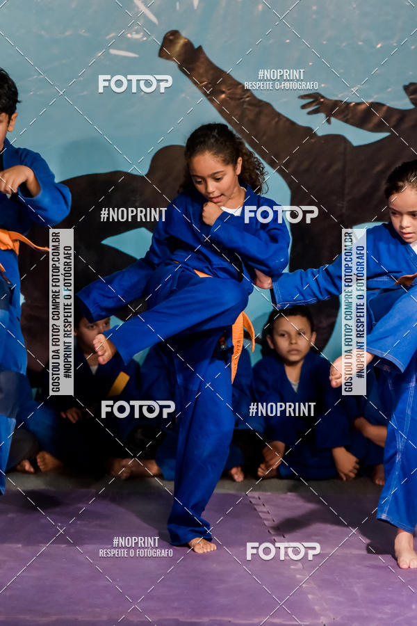 Buy your photos of the eventApresenta��o de Capoeira e Ju Jitsu 2019 on Fotop