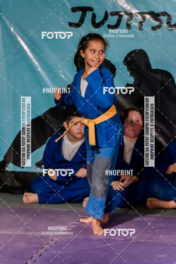 Buy your photos of the eventApresenta��o de Capoeira e Ju Jitsu 2019 on Fotop