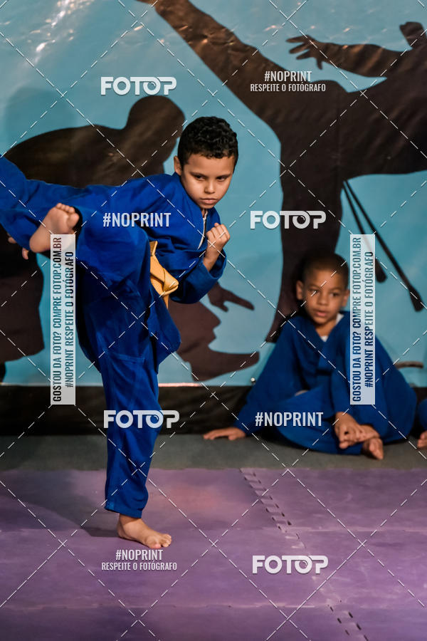 Buy your photos of the eventApresenta��o de Capoeira e Ju Jitsu 2019 on Fotop