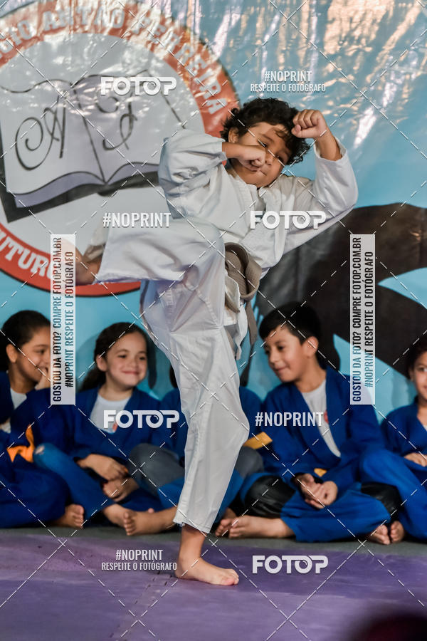 Buy your photos of the eventApresenta��o de Capoeira e Ju Jitsu 2019 on Fotop