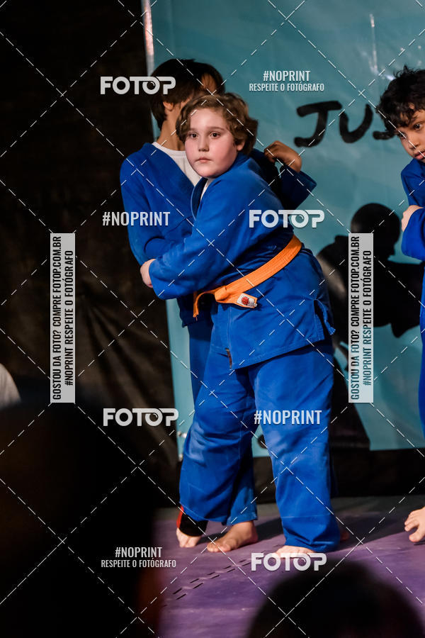 Buy your photos of the eventApresenta��o de Capoeira e Ju Jitsu 2019 on Fotop