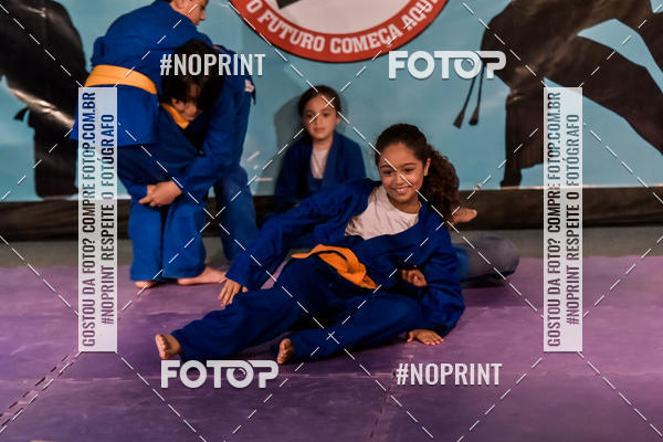 Buy your photos of the eventApresenta��o de Capoeira e Ju Jitsu 2019 on Fotop