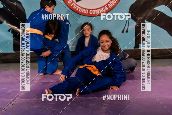 Buy your photos of the eventApresenta��o de Capoeira e Ju Jitsu 2019 on Fotop