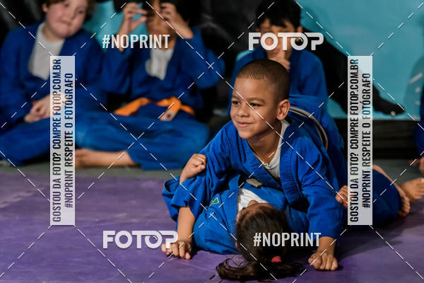 Buy your photos of the eventApresenta��o de Capoeira e Ju Jitsu 2019 on Fotop