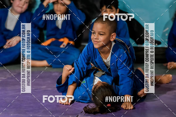 Buy your photos of the eventApresenta��o de Capoeira e Ju Jitsu 2019 on Fotop