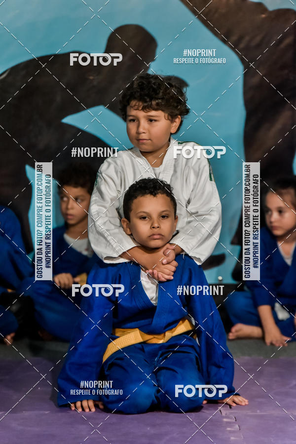 Buy your photos of the eventApresenta��o de Capoeira e Ju Jitsu 2019 on Fotop