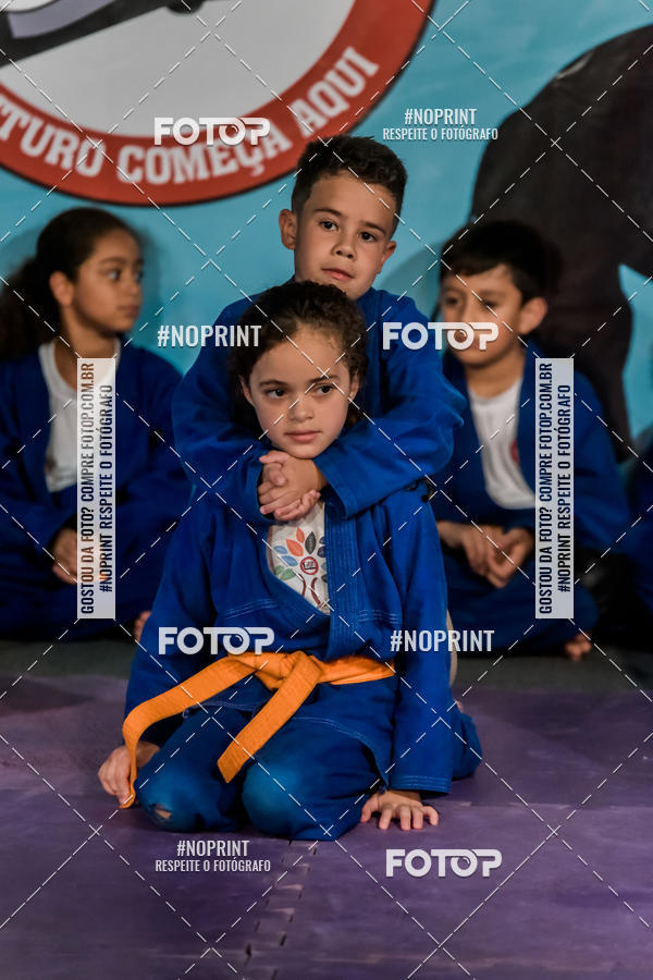 Buy your photos of the eventApresenta��o de Capoeira e Ju Jitsu 2019 on Fotop