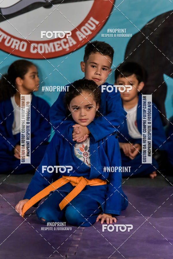 Buy your photos of the eventApresenta��o de Capoeira e Ju Jitsu 2019 on Fotop