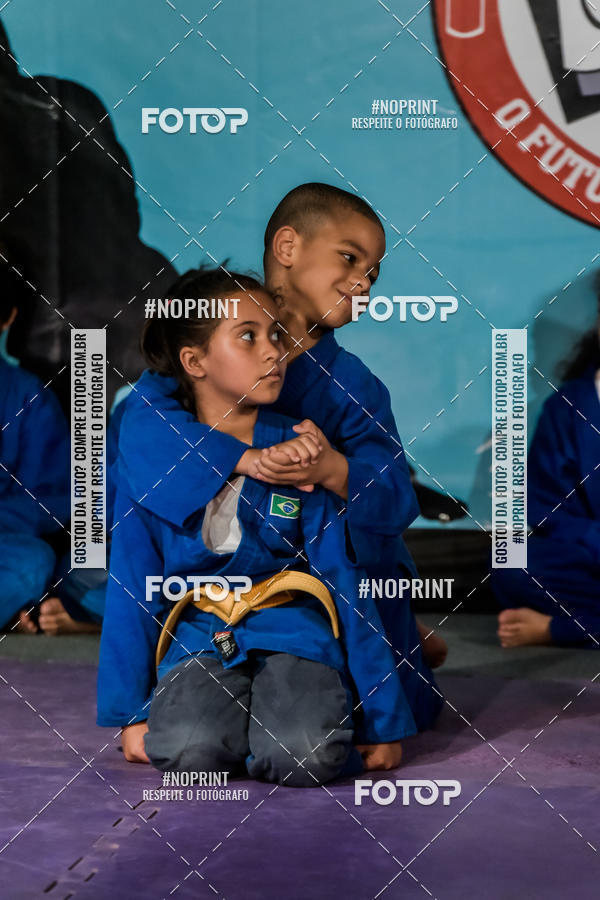 Buy your photos of the eventApresenta��o de Capoeira e Ju Jitsu 2019 on Fotop