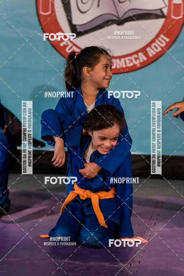 Buy your photos of the eventApresenta��o de Capoeira e Ju Jitsu 2019 on Fotop