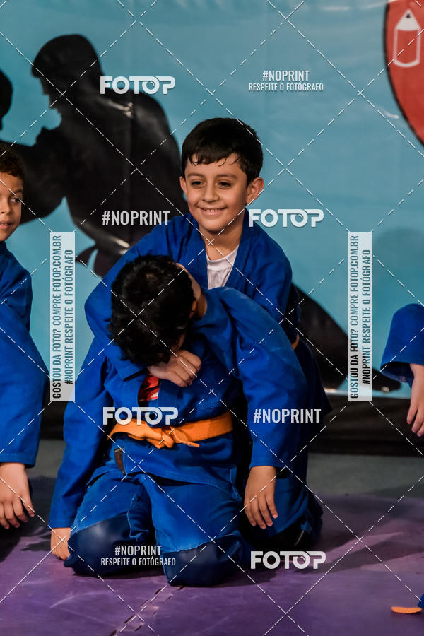 Buy your photos of the eventApresenta��o de Capoeira e Ju Jitsu 2019 on Fotop
