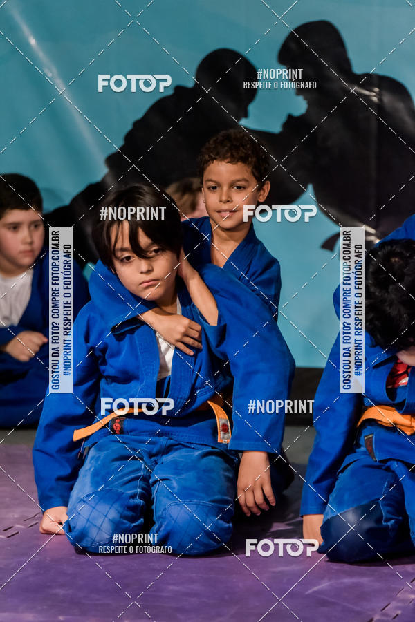 Buy your photos of the eventApresenta��o de Capoeira e Ju Jitsu 2019 on Fotop