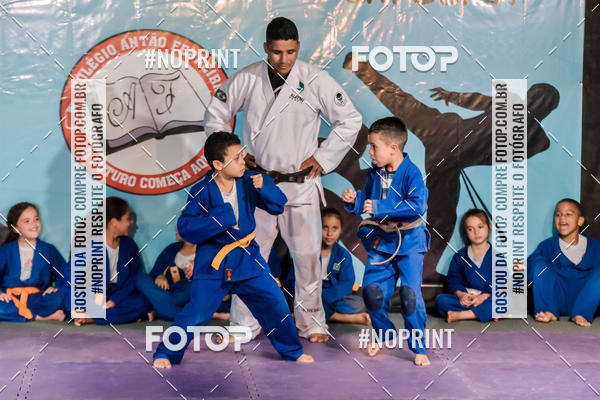 Buy your photos of the eventApresenta��o de Capoeira e Ju Jitsu 2019 on Fotop
