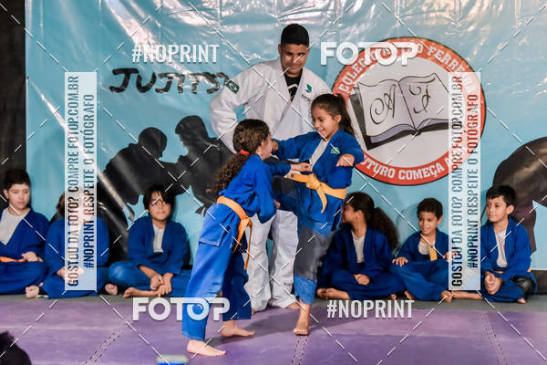 Buy your photos of the eventApresenta��o de Capoeira e Ju Jitsu 2019 on Fotop