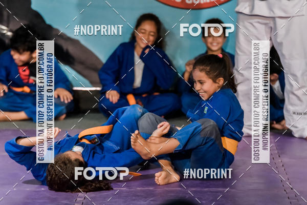 Buy your photos of the eventApresenta��o de Capoeira e Ju Jitsu 2019 on Fotop