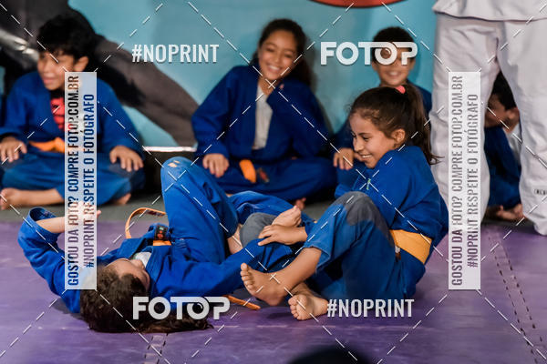 Buy your photos of the eventApresenta��o de Capoeira e Ju Jitsu 2019 on Fotop