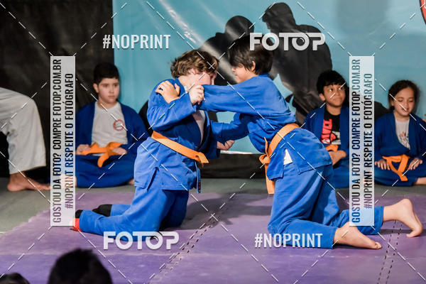 Buy your photos of the eventApresenta��o de Capoeira e Ju Jitsu 2019 on Fotop