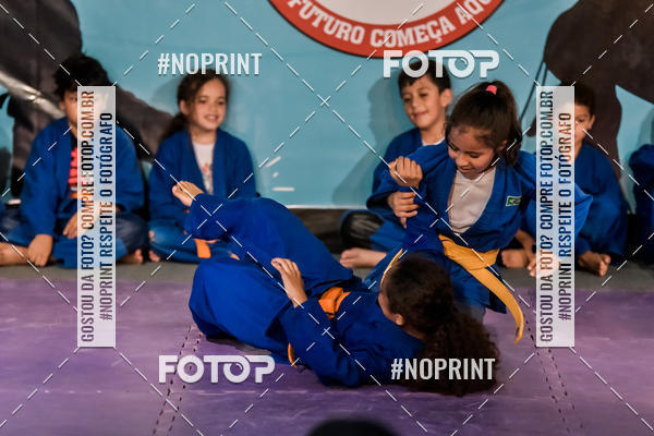 Buy your photos of the eventApresenta��o de Capoeira e Ju Jitsu 2019 on Fotop