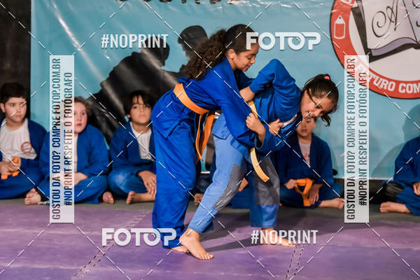 Buy your photos of the eventApresenta��o de Capoeira e Ju Jitsu 2019 on Fotop
