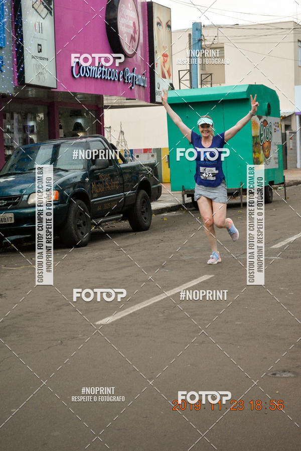 Compre as suas fotos do eventoCircuito de corrida fecam integrado night run no Fotop