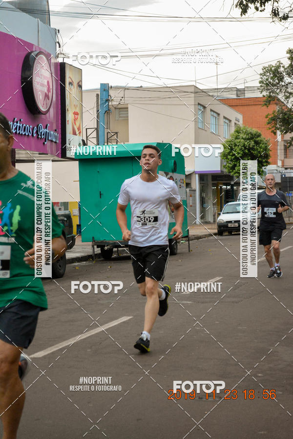 Compre as suas fotos do eventoCircuito de corrida fecam integrado night run no Fotop