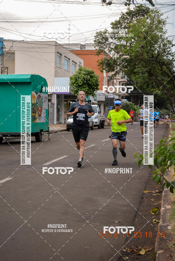 Compre as suas fotos do eventoCircuito de corrida fecam integrado night run no Fotop