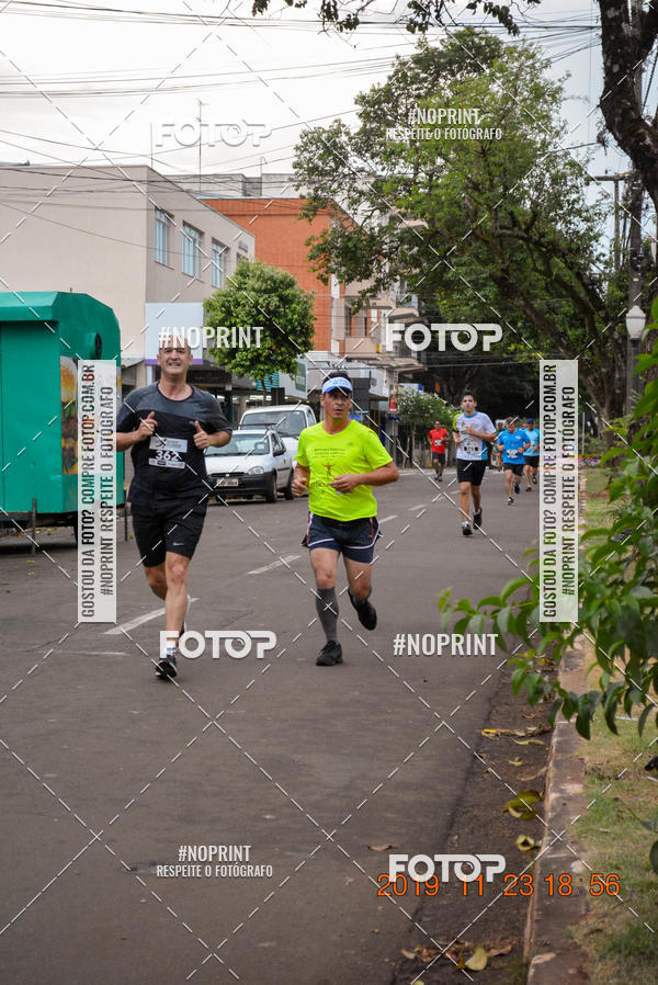 Compre as suas fotos do eventoCircuito de corrida fecam integrado night run no Fotop